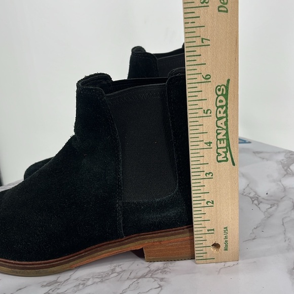 CLARKS‎ Clarkdale Arlo Low Heel Ankle Boots Black Suede Pull On Classic Sz 7.5 M - Picture 8 of 8